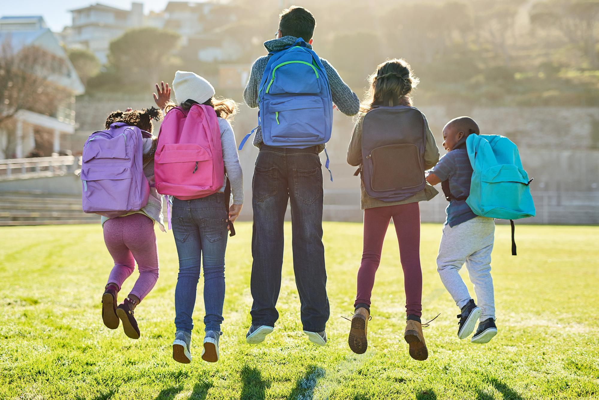 Pourquoi les poésies autour du cartable plaisent autant à l’école ?