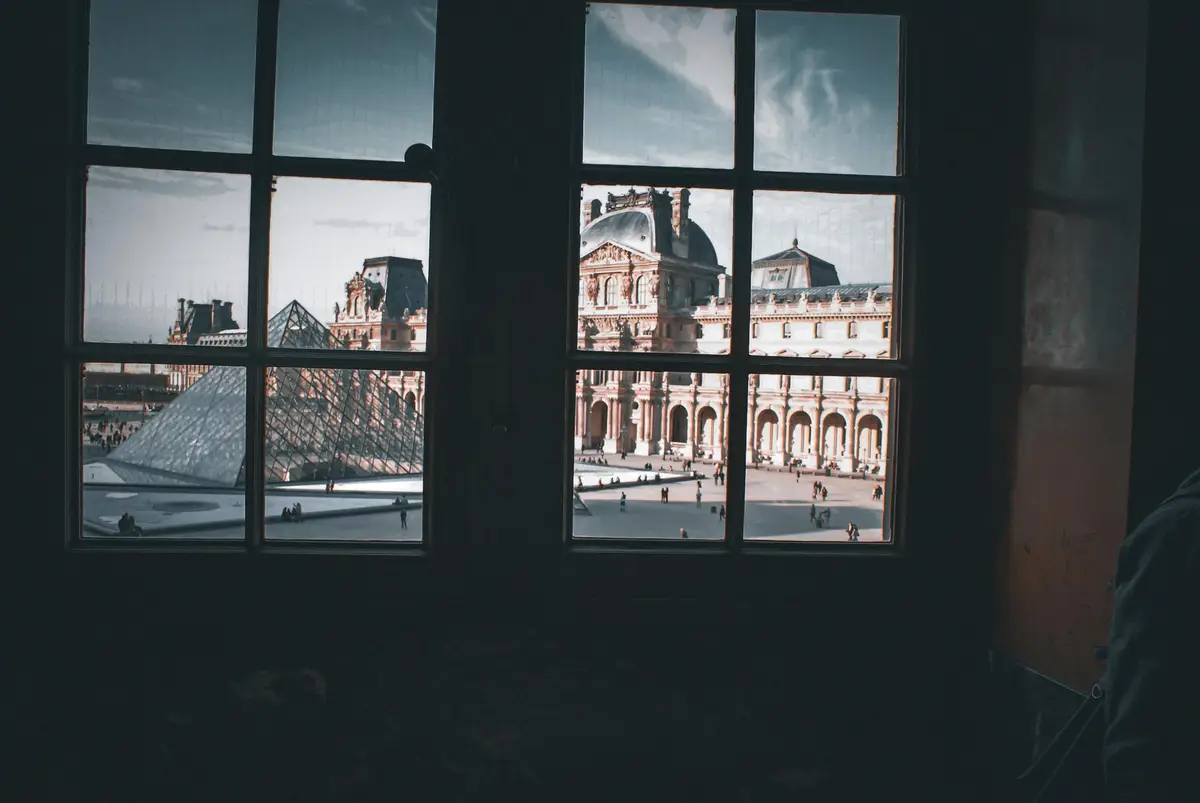 fenetre paris nuit