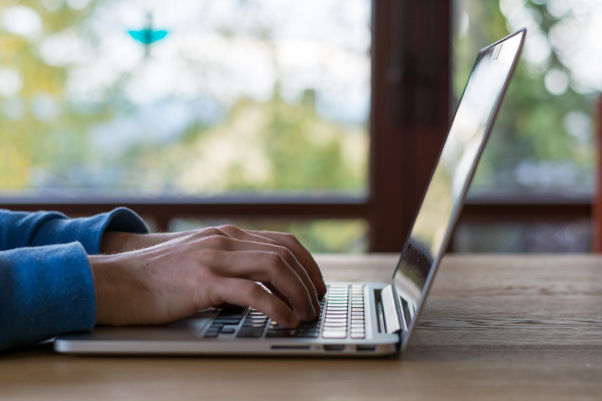 Comment vérifier l’orthographe d’un texte sans y passer des heures ?