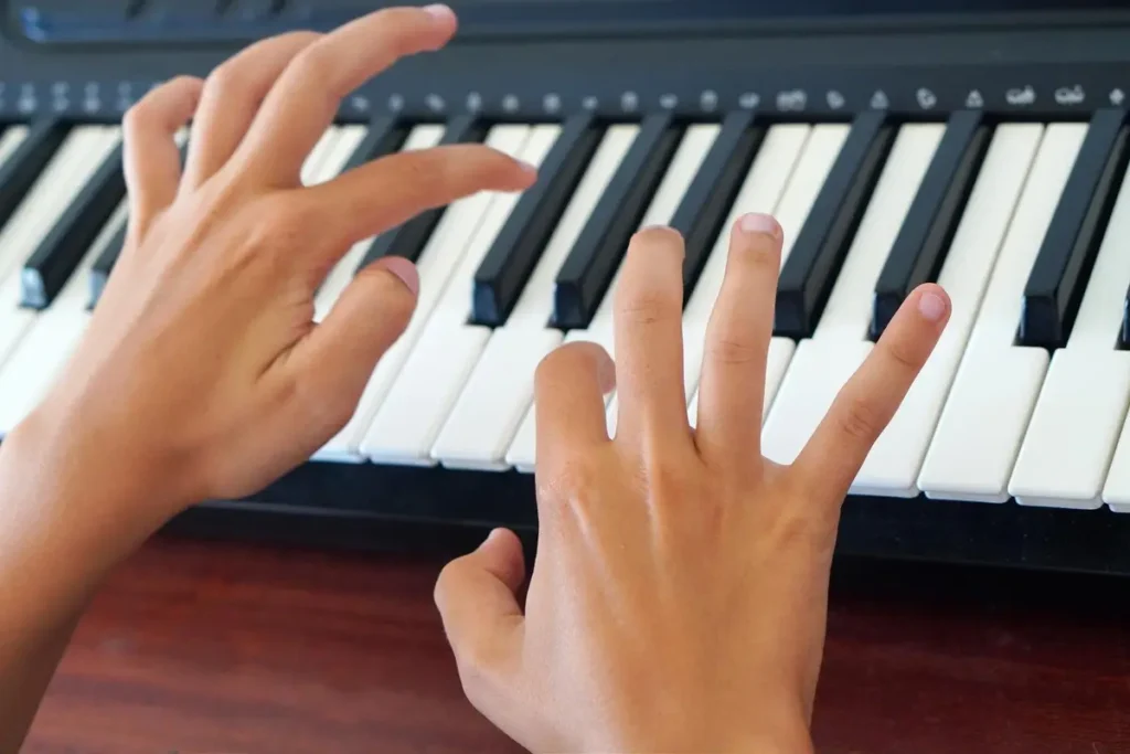 piano beginner hands